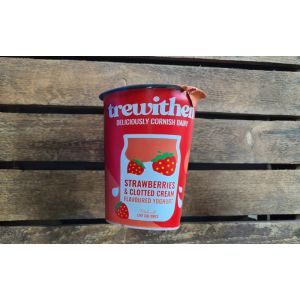 Trewithen Strawberries & Cream Yogurt 450g